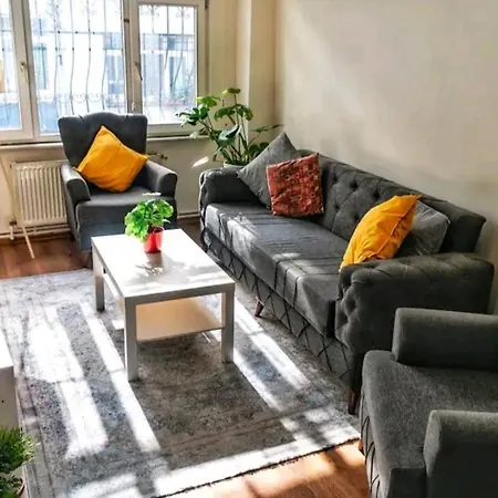 Great Location In Taksim Square Apartment